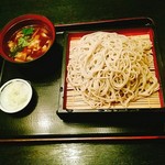 寿毛平 - 辛肉せいろ中盛(830円、50円増の880円)