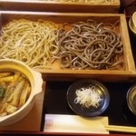 まる貴そば - つけ鶏板そば相盛りの大盛(税込1,050円)