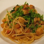 ヴェントラータ - パスタ　白身魚と菜の花のラグーソーススパゲッティ