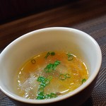 インディ庵 - 〆の鶏野菜スープがサービス♪
