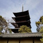 再来 - お店の近くにある東寺の五重塔です