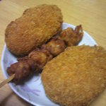 ディオ - 牛肉コロッケ33円＋唐揚げ串33円＋ｶﾆｸﾘｰﾑｺﾛｯｹ33円