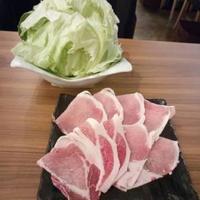 しゃぶしゃぶ・創作料理居酒屋 豚吟 栄店 - 農園レタスと香味豚のしゃぶしゃぶ