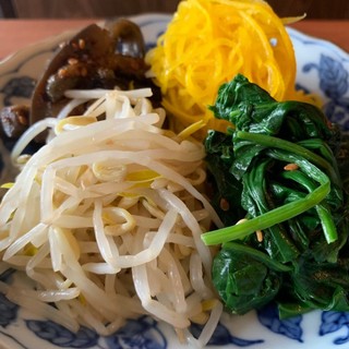 牛肉卸問屋直営 焼肉ホルモン八重山おときち_2