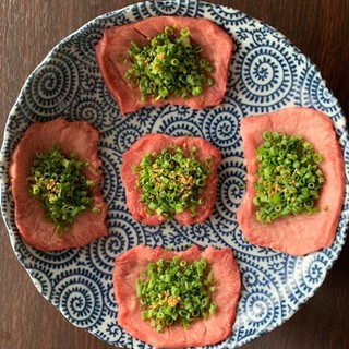 牛肉卸問屋直営 焼肉ホルモン八重山おときち_1