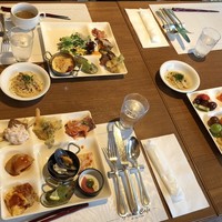 グランカフェ - ◆4名での利用ですがお一人後で来られましたので、3人それぞれのお料理写真。