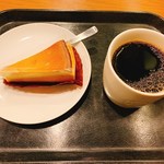 Sutabakku Su Kohi - ニューヨークチーズケーキ／トールドリップコーヒー