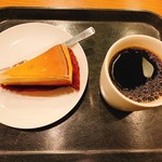 Sutabakku Su Kohi - ニューヨークチーズケーキ／トールドリップコーヒー