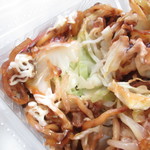 Okonomiyaki Tengoku Micchan Chi - しぐれ焼き　８６４円（税込）のキャベツのアップ【２０１９年２月】