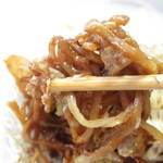 Okonomiyaki Tengoku Micchan Chi - しぐれ焼き　８６４円（税込）の麺のアップ【２０１９年２月】