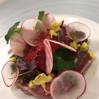 Fine bouche - 萩のよこわマグロのミキュイ　アンショワード　ビーツのムース