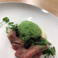 Fine bouche - 鹿児島県産和牛ロース　キャビア　葱　パセリ　ピーテンドリル