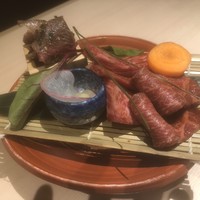 牛刺しと焼肉 仔虎 クリスロード店 - 