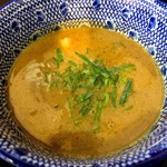 煮干らー麺シロクロ - 限定麺『特製煮干つけ麺』つけ汁