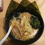 横浜家系ラーメン 丸介 - 