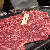 焼肉専科 肉の切り方 日本橋本店 - 