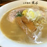 中華蕎麦 生る - 濃厚塩中華そば 800円