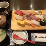 Sushi Uogashi Nihonichi - 