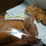 セブンイレブン - 料理写真:コロッケパンに唐揚げ棒