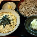 信濃 - 玉子丼と盛り蕎麦のセット（７５０円）