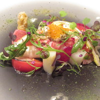 Recette - フランス・ロワール産ホワイトアスパラガスとそのムース 半生のオマール海老 オマール海老のタルタル フレンチキャビア・ますの子 ピサンリ（仏の食用タンポポの葉） シューフリゼのパウダー（仏のチリメンキャベツ）