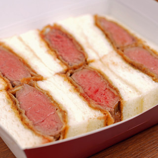 Osaka specialty! Thick-sliced Beef Cutlet with juicy meat juices