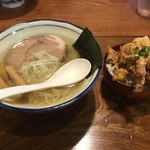 翔鶴 前橋店 - 塩ラーメン＋唐揚げ丼