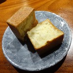 TACUBO - 田くぼ牛コース：パン①（ローズマリーを練り込んだライ麦パン）