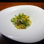 TACUBO - 田くぼ牛コース：パスタ①（和歌山産釜揚げしらすとパクチーのスパゲティ）