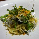 TACUBO - 田くぼ牛コース：パスタ①（和歌山産釜揚げしらすとパクチーのスパゲティ）