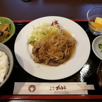 すき焼割烹 かとう - 牛生姜焼き定食　1000円
