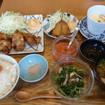 海食べのすすめ - ランチメニュー  藻塩 唐揚げ定食 ＋ アジフライ 1尾