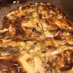 味乃家 本店 - 鰹節と青海苔かけ忘れたw 粉物1人一枚何て無理と思いきやこのふわふわは行けます！