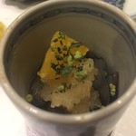 鮨 心白 - 青なまこです　コリっとしていて酢とオレンジの酸味と甘みでとても上品な味