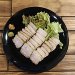 ビストロ ド ラムカン - 豚バラ肉の香草塩釜焼き