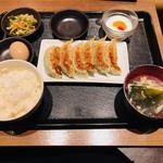 Gyouza Sakaba - 手作り焼き餃子定食6個（680円）