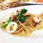 リトルネスト - ヤリイカと菜の花ドライトマトのペペロンチーノ