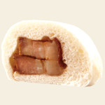 王府井 - 角煮まん（カクニマン）（1個） 
とろとろお肉の角煮まん！
