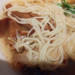 つけめん・らーめん　海老鶏麺蔵 - 麺アップ