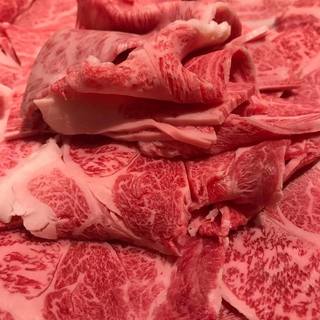 なにわ黒牛を枝肉で◆日によって味わえる部位が変わるのが魅力