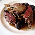 ジビエ料理（青首鴨のロースト　茸のソテー添え）