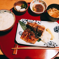 伊豆の旬 やんも 南青山店 - 鯖の塩焼き
                    ¥1,200