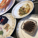 オールデイ・ダイニング ブローニュ - 