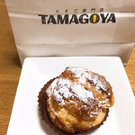 Cafe brunch TAMAGOYA - カラクリ苺、見た目は普通のシュークリーム