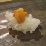 鮨 そえ島 - 美しいビジュアル、イカのうに乗せ