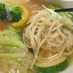 トマトの花 - 10種野菜の塩スープ麺