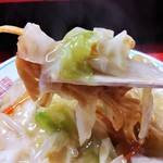 新ちゃん - かたい焼そば　麺と野菜餡リフト