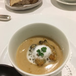 ラ・サンテ - サロマ産牡蠣とマッシュルームのフラン