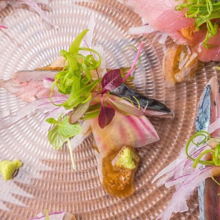 新鮮な食材が彩る、こだわりの一品をお楽しみください。