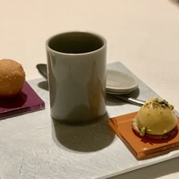 SCALAE - アミューズ（安納芋、黒キャベツのスープ、チーズイン揚げパン）